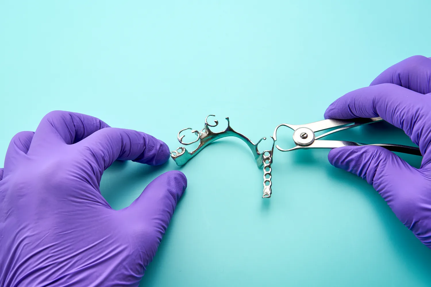 Ile zarabia stomatolog na stażu?